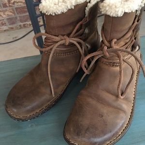 UGG Australia Caspia Brown Leather Sheepskin Boots